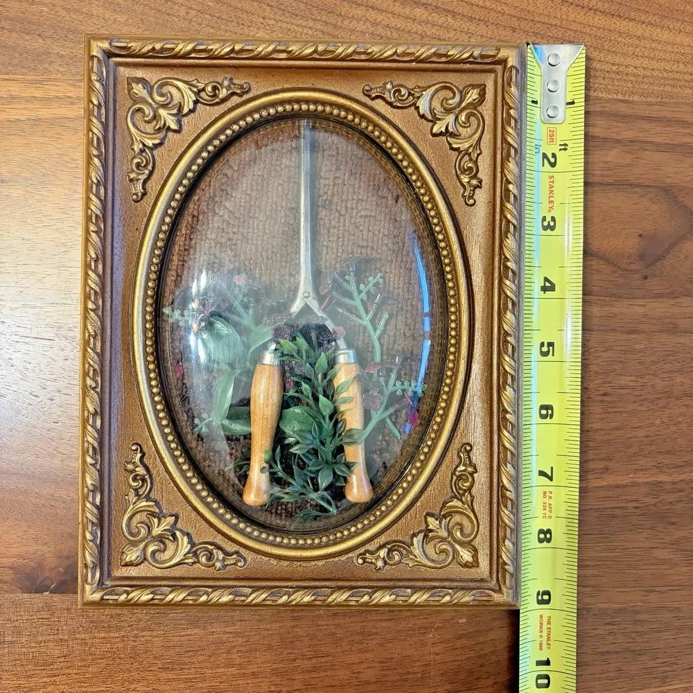 Vintage Picture Frame Gold Faux Wood Baroque Victorian Botanical Display